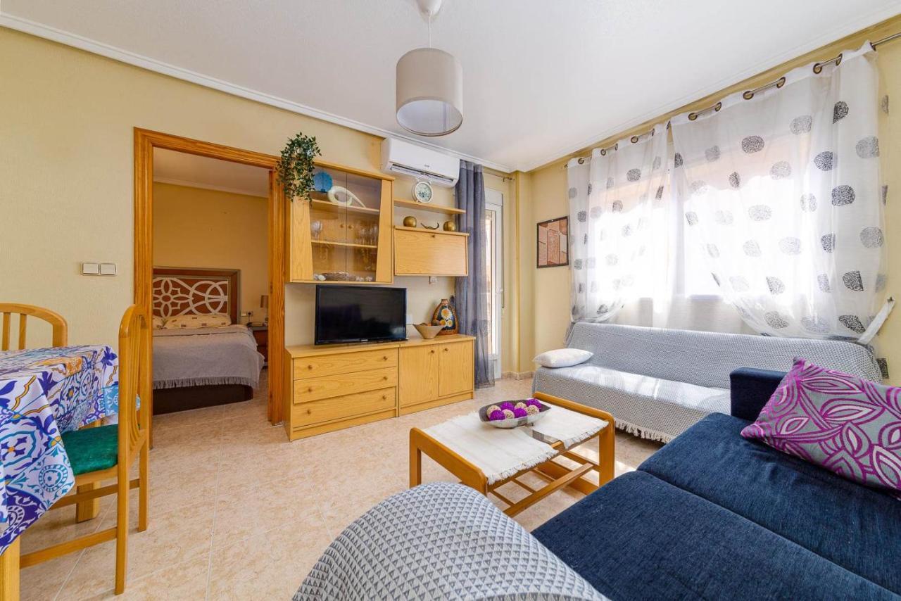 Cozy Appartment Torrevieja At Irina ภายนอก รูปภาพ