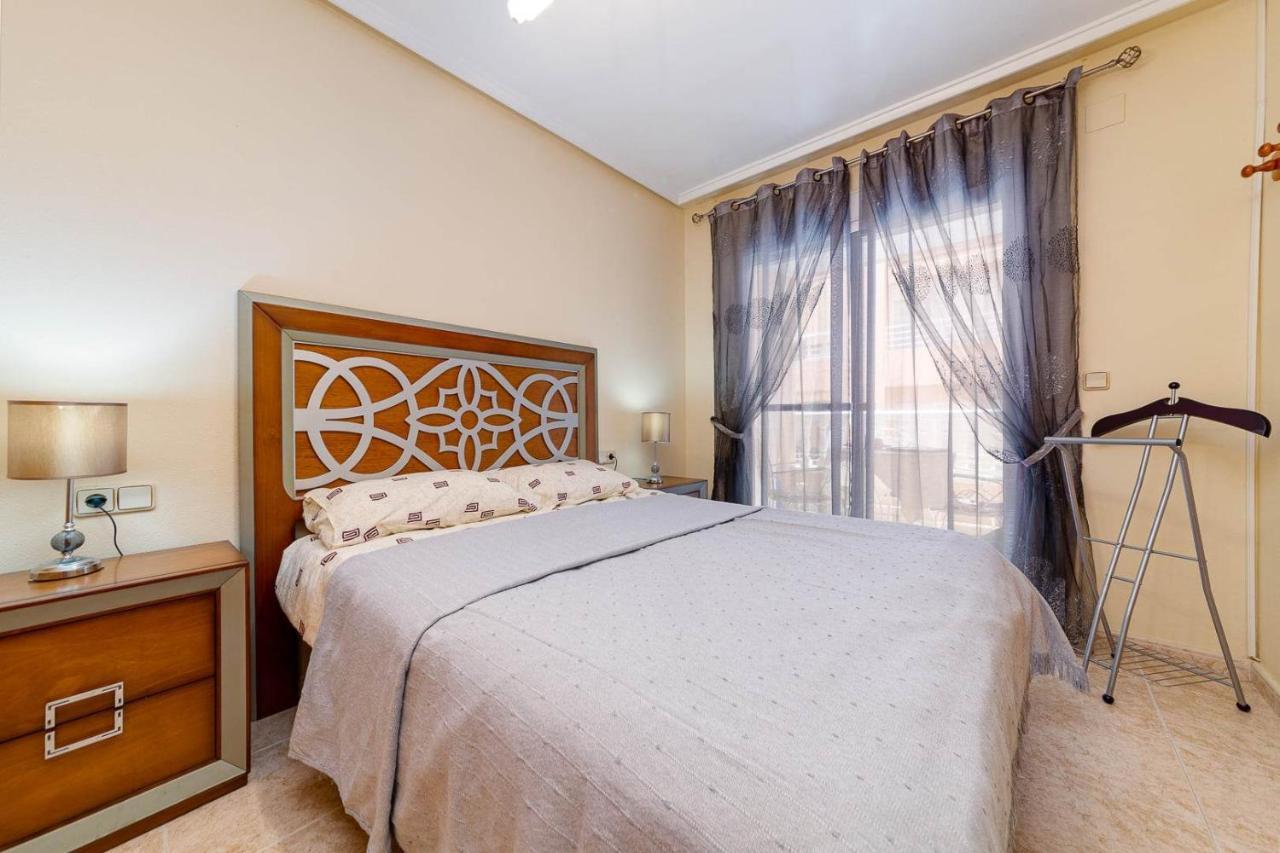 Cozy Appartment Torrevieja At Irina ภายนอก รูปภาพ