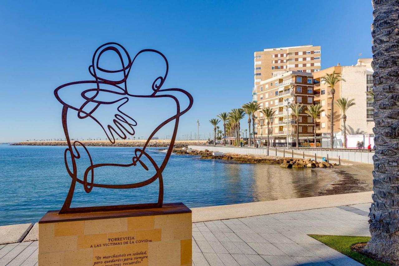 Cozy Appartment Torrevieja At Irina ภายนอก รูปภาพ