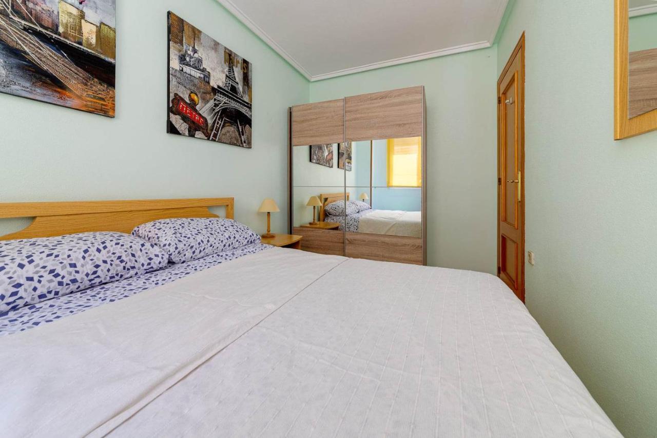 Cozy Appartment Torrevieja At Irina ภายนอก รูปภาพ