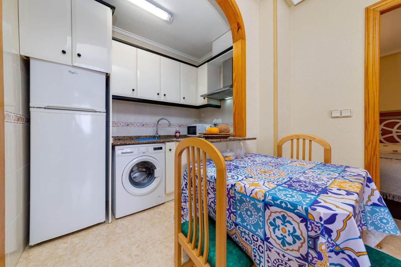 Cozy Appartment Torrevieja At Irina ภายนอก รูปภาพ