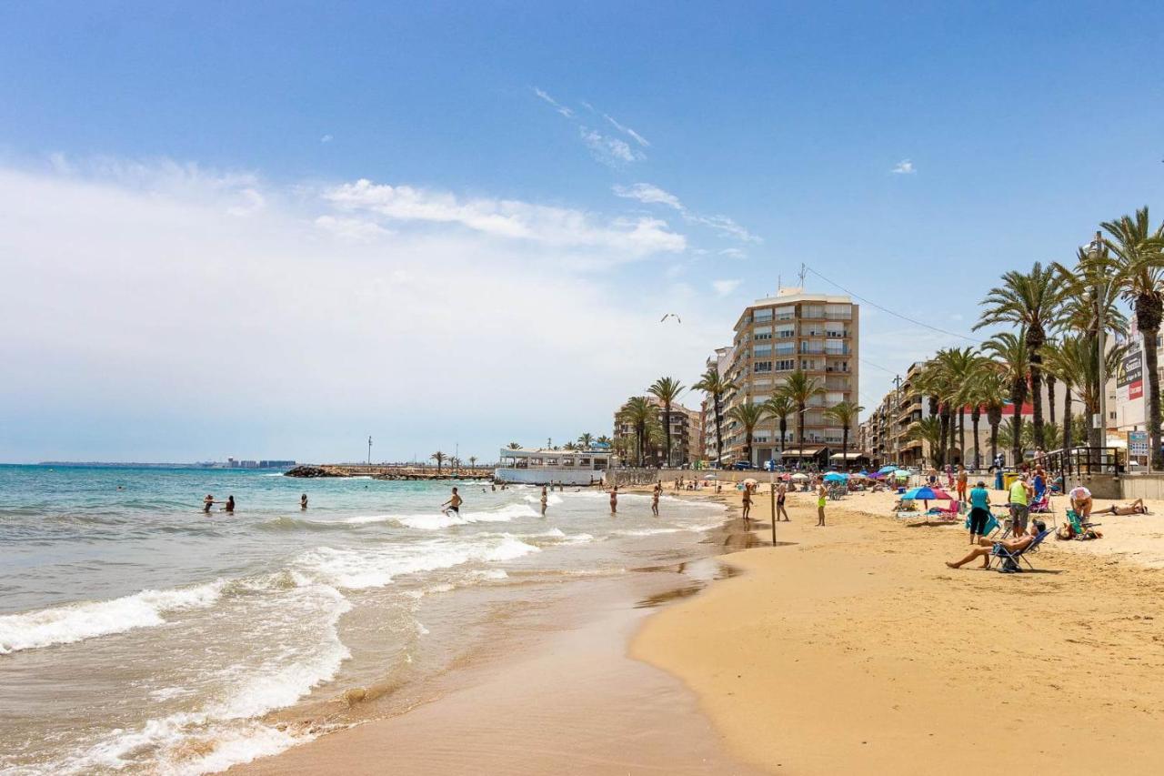 Cozy Appartment Torrevieja At Irina ภายนอก รูปภาพ